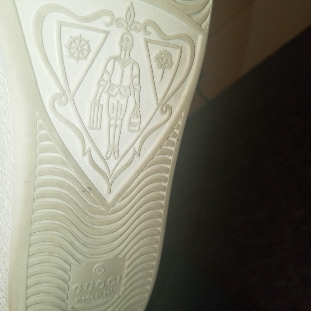 SOLD! Gucci Ace Bee Sneakers 34.5 - Picture 3 of 14